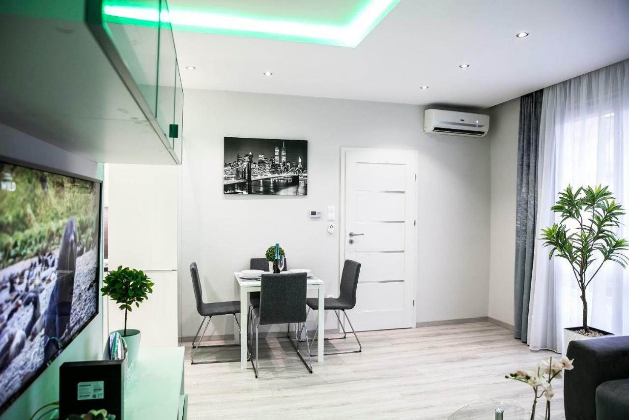 Downtown Dream Apartmans Szeged Buitenkant foto